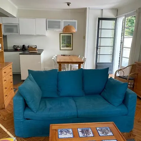 4 Personnes A 200m De La *