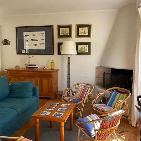 4 Personnes A 200m De La *